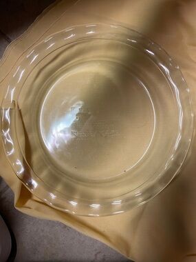Clear Glass Pie Dish-Pyrex